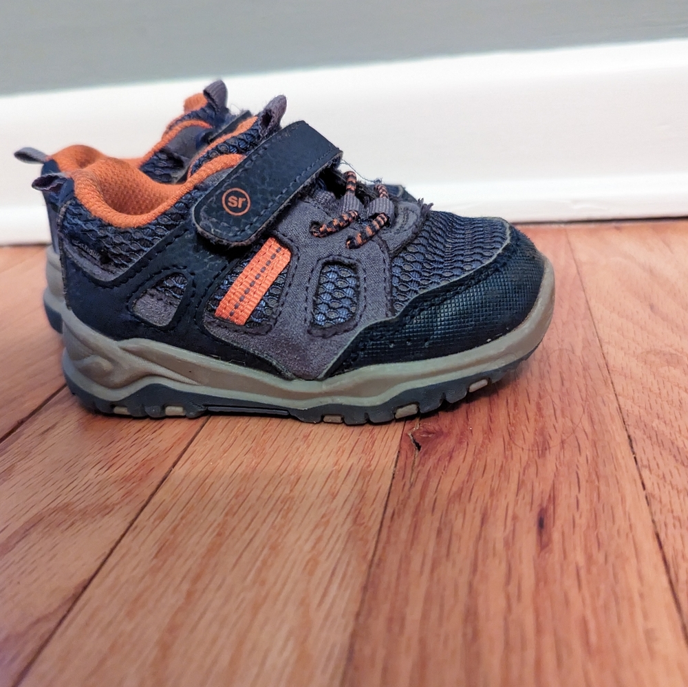 Stride Rite size 5 toddler sneakers